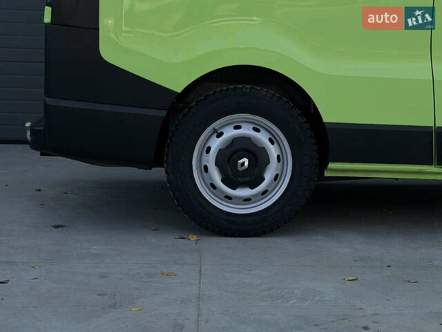 Зеленый Рено Трафик, объемом двигателя 2 л и пробегом 188 тыс. км за 17800 $, фото 54 на Automoto.ua