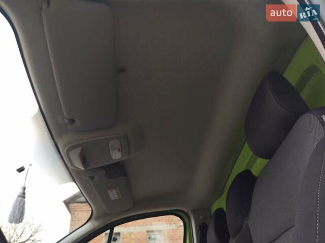 Зелений Рено Трафік, об'ємом двигуна 2 л та пробігом 188 тис. км за 18950 $, фото 51 на Automoto.ua