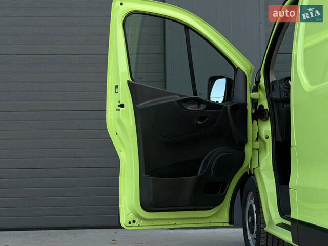 Зеленый Рено Трафик, объемом двигателя 2 л и пробегом 188 тыс. км за 17800 $, фото 26 на Automoto.ua