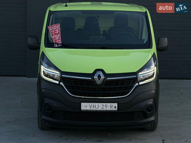 Зеленый Рено Трафик, объемом двигателя 2 л и пробегом 188 тыс. км за 17800 $, фото 2 на Automoto.ua