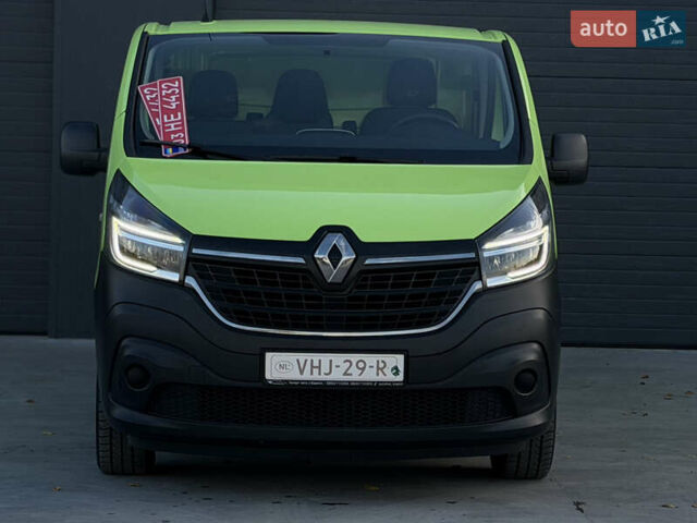 Зеленый Рено Трафик, объемом двигателя 2 л и пробегом 188 тыс. км за 17800 $, фото 3 на Automoto.ua
