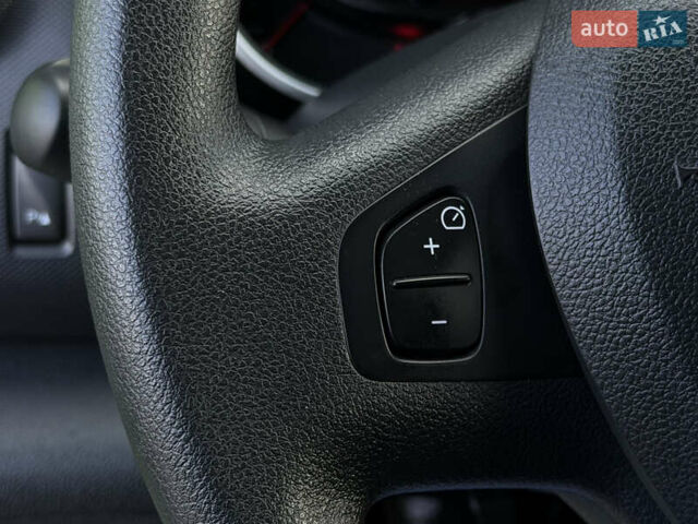 Зеленый Рено Трафик, объемом двигателя 2 л и пробегом 188 тыс. км за 17800 $, фото 32 на Automoto.ua