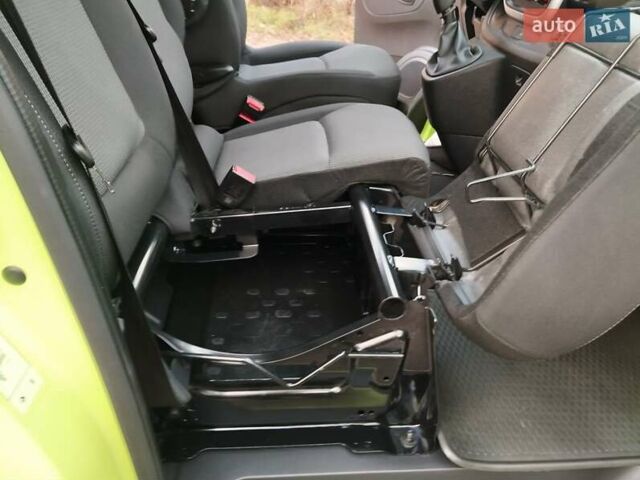 Зелений Рено Трафік, об'ємом двигуна 2 л та пробігом 188 тис. км за 18950 $, фото 22 на Automoto.ua