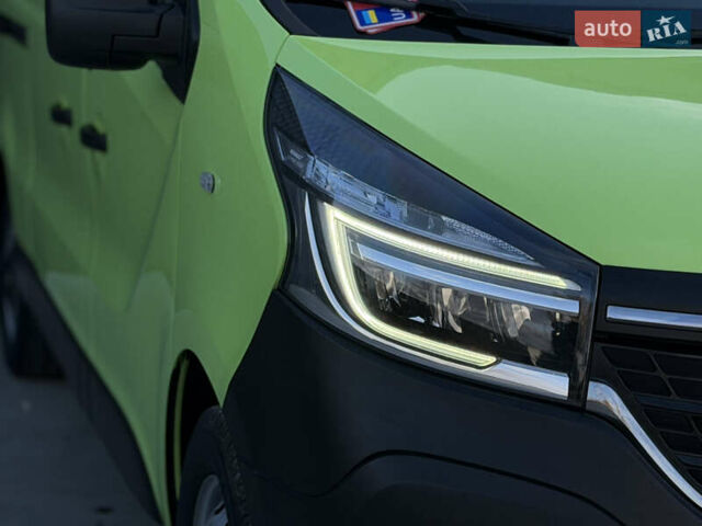 Зеленый Рено Трафик, объемом двигателя 2 л и пробегом 188 тыс. км за 17800 $, фото 6 на Automoto.ua