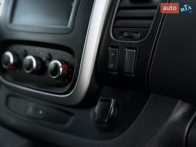 Зеленый Рено Трафик, объемом двигателя 2 л и пробегом 188 тыс. км за 17800 $, фото 41 на Automoto.ua