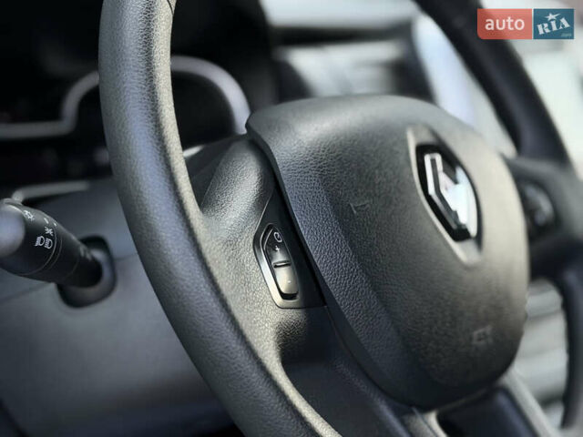 Зеленый Рено Трафик, объемом двигателя 2 л и пробегом 188 тыс. км за 17800 $, фото 31 на Automoto.ua