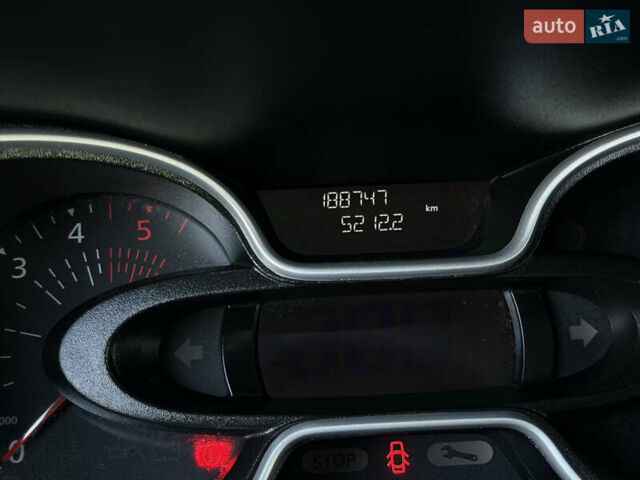 Зеленый Рено Трафик, объемом двигателя 2 л и пробегом 188 тыс. км за 17800 $, фото 35 на Automoto.ua