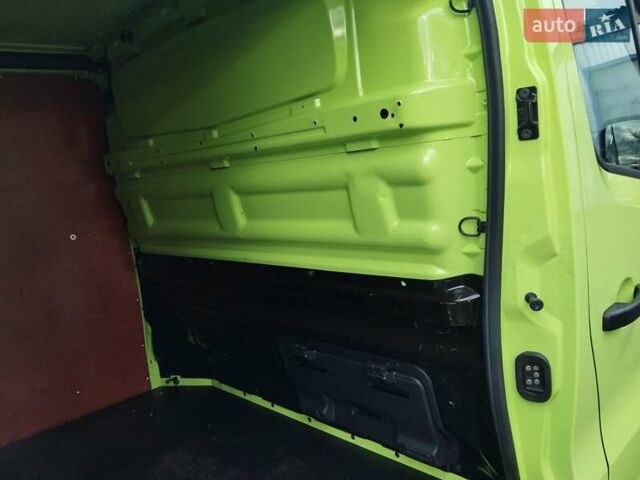 Зелений Рено Трафік, об'ємом двигуна 2 л та пробігом 188 тис. км за 18950 $, фото 28 на Automoto.ua