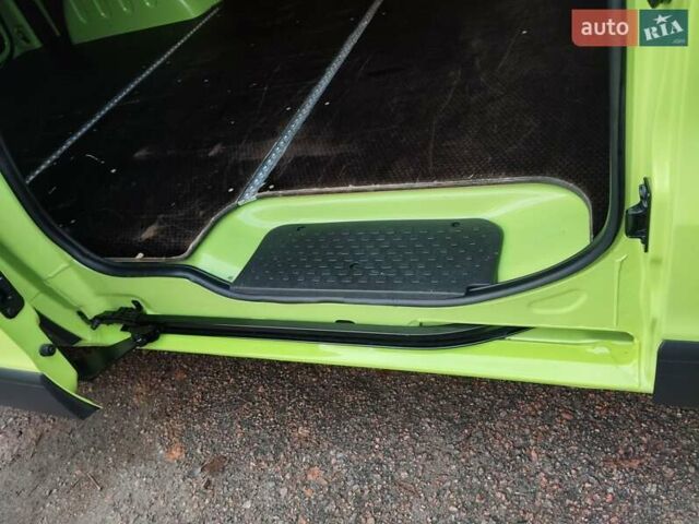 Зелений Рено Трафік, об'ємом двигуна 2 л та пробігом 188 тис. км за 18950 $, фото 33 на Automoto.ua