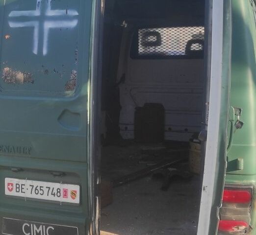 Зелений Рено Трафік, об'ємом двигуна 2 л та пробігом 110 тис. км за 2601 $, фото 2 на Automoto.ua