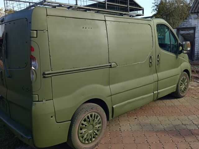 Зеленый Рено Трафик, объемом двигателя 1.9 л и пробегом 318 тыс. км за 3500 $, фото 2 на Automoto.ua