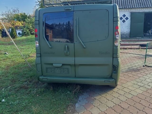 Зеленый Рено Трафик, объемом двигателя 1.9 л и пробегом 318 тыс. км за 3500 $, фото 3 на Automoto.ua