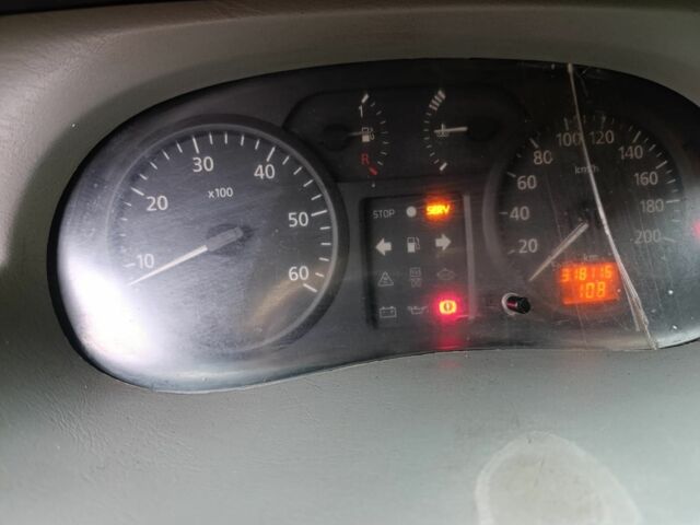 Зеленый Рено Трафик, объемом двигателя 1.9 л и пробегом 318 тыс. км за 3500 $, фото 7 на Automoto.ua