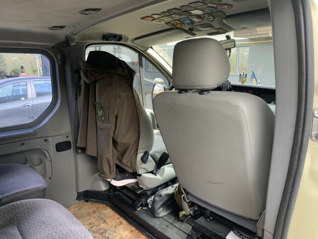 Зеленый Рено Трафик, объемом двигателя 1.9 л и пробегом 310 тыс. км за 4000 $, фото 4 на Automoto.ua