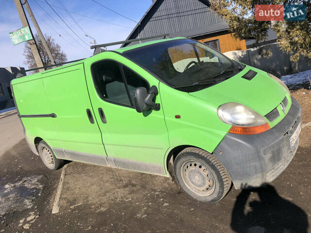 Зеленый Рено Трафик, объемом двигателя 1.9 л и пробегом 317 тыс. км за 5000 $, фото 1 на Automoto.ua