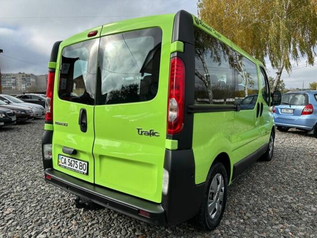 Зелений Рено Трафік, об'ємом двигуна 2 л та пробігом 228 тис. км за 9200 $, фото 2 на Automoto.ua