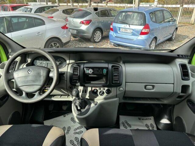 Зелений Рено Трафік, об'ємом двигуна 2 л та пробігом 228 тис. км за 9200 $, фото 7 на Automoto.ua