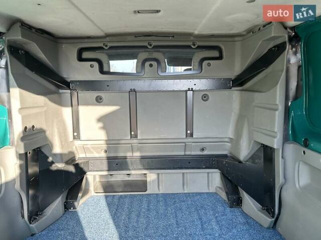 Зеленый Рено Трафик, объемом двигателя 2 л и пробегом 296 тыс. км за 7999 $, фото 40 на Automoto.ua