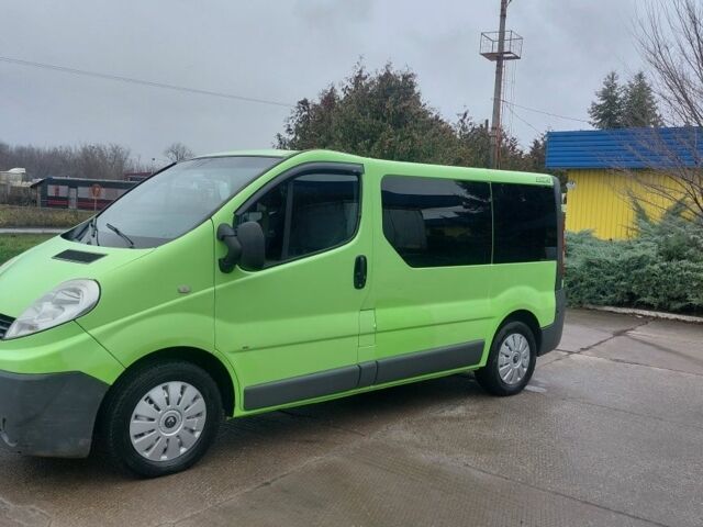 Зелений Рено Трафік, об'ємом двигуна 2 л та пробігом 319 тис. км за 8650 $, фото 1 на Automoto.ua