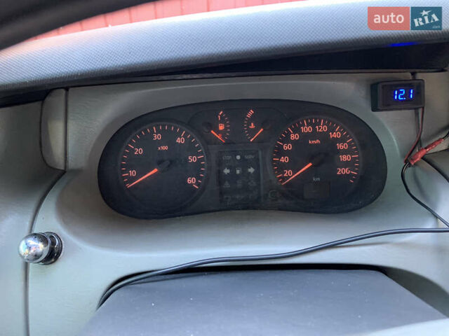 Зелений Рено Трафік, об'ємом двигуна 1.9 л та пробігом 354 тис. км за 7200 $, фото 9 на Automoto.ua