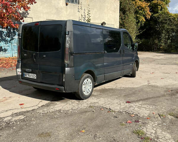 Зеленый Рено Трафик, объемом двигателя 1.9 л и пробегом 457 тыс. км за 3499 $, фото 3 на Automoto.ua