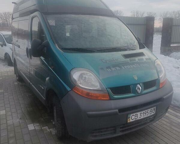 Зеленый Рено Трафик, объемом двигателя 1.9 л и пробегом 440 тыс. км за 7500 $, фото 2 на Automoto.ua
