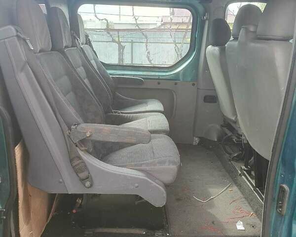 Зеленый Рено Трафик, объемом двигателя 2.5 л и пробегом 250 тыс. км за 3900 $, фото 3 на Automoto.ua