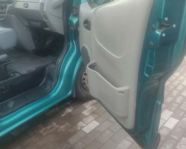 Зеленый Рено Трафик, объемом двигателя 1.9 л и пробегом 440 тыс. км за 7500 $, фото 8 на Automoto.ua