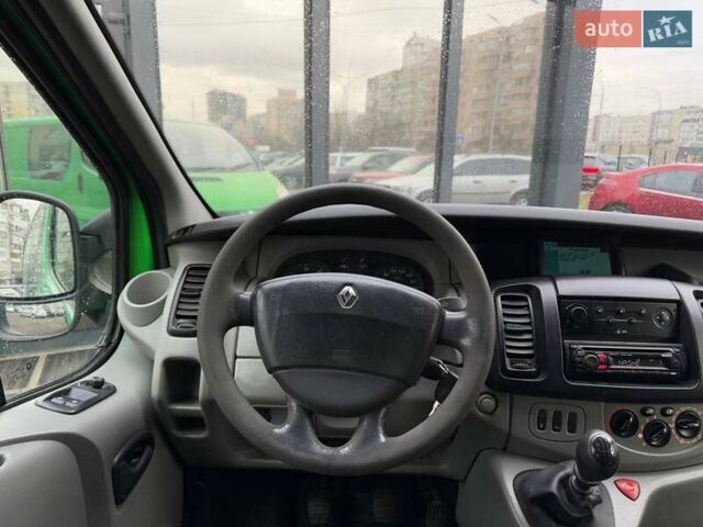 Зелений Рено Трафік, об'ємом двигуна 1.9 л та пробігом 371 тис. км за 6490 $, фото 12 на Automoto.ua