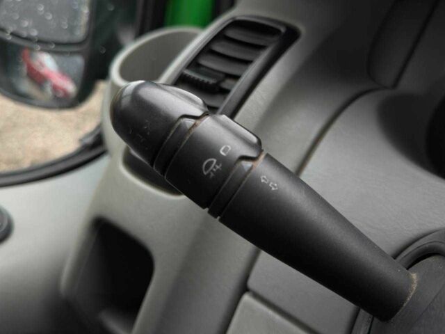 Зелений Рено Трафік, об'ємом двигуна 0 л та пробігом 371 тис. км за 5890 $, фото 19 на Automoto.ua