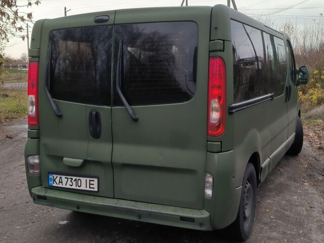 Рено Трафик 2006 в Павлограде на Automoto.ua Зеленый Рено Трафик, объемом двигателя 2 л и пробегом 346 тыс. км за 8000 $, фото 3 на Automoto.ua