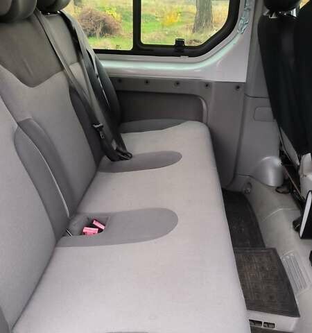 Рено Трафик 2006 в Павлограде на Automoto.ua Зеленый Рено Трафик, объемом двигателя 2 л и пробегом 346 тыс. км за 8000 $, фото 6 на Automoto.ua