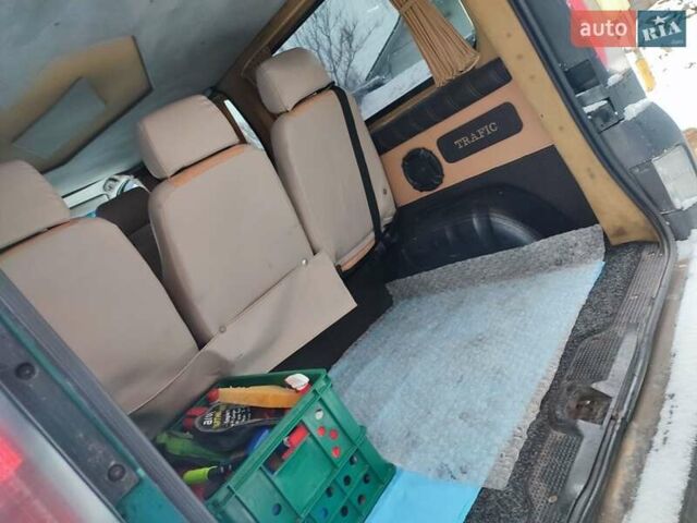 Зеленый Рено Трафик, объемом двигателя 1.9 л и пробегом 244 тыс. км за 7800 $, фото 14 на Automoto.ua