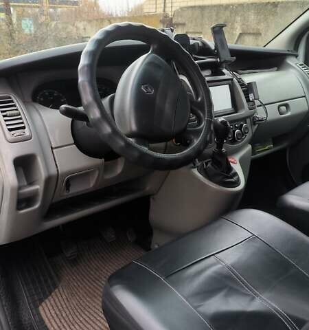 Рено Трафик 2006 в Павлограде на Automoto.ua Зеленый Рено Трафик, объемом двигателя 2 л и пробегом 346 тыс. км за 8000 $, фото 4 на Automoto.ua