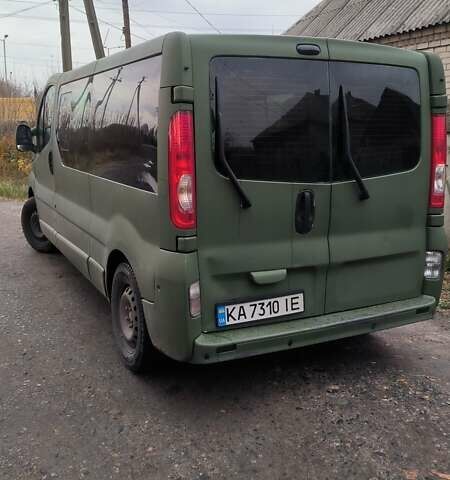 Рено Трафик 2006 в Павлограде на Automoto.ua Зеленый Рено Трафик, объемом двигателя 2 л и пробегом 346 тыс. км за 8000 $, фото 1 на Automoto.ua