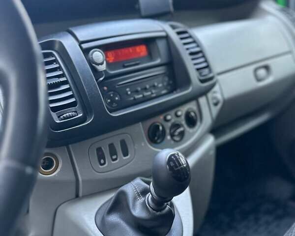 Зеленый Рено Трафик, объемом двигателя 2.5 л и пробегом 340 тыс. км за 7900 $, фото 10 на Automoto.ua