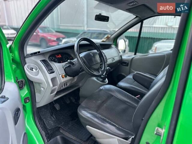 Зеленый Рено Трафик, объемом двигателя 2.5 л и пробегом 340 тыс. км за 7900 $, фото 9 на Automoto.ua