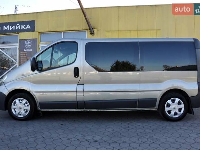 Зелений Рено Трафік, об'ємом двигуна 2 л та пробігом 354 тис. км за 8800 $, фото 13 на Automoto.ua