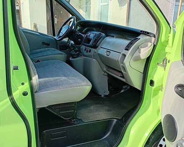 Зеленый Рено Трафик, объемом двигателя 2 л и пробегом 224 тыс. км за 9800 $, фото 17 на Automoto.ua