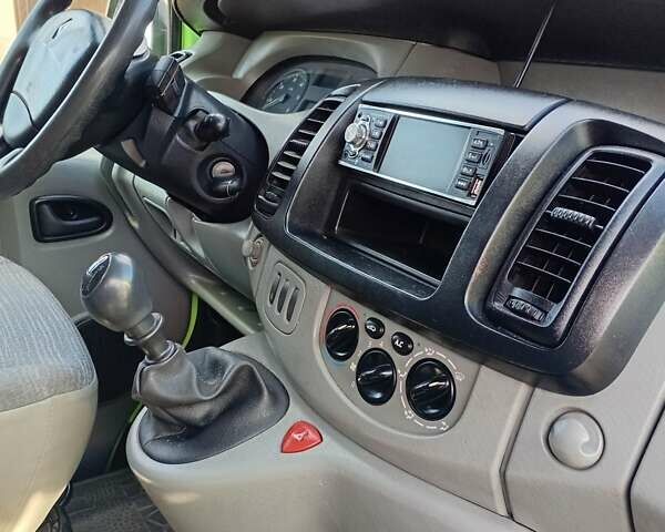 Зеленый Рено Трафик, объемом двигателя 2 л и пробегом 224 тыс. км за 9800 $, фото 16 на Automoto.ua