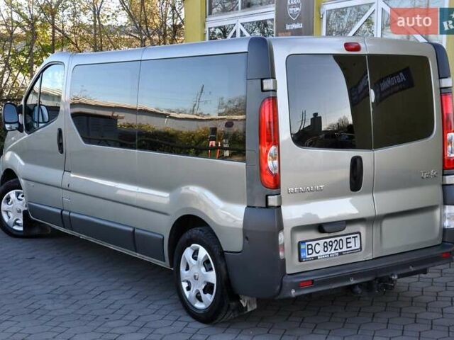 Зелений Рено Трафік, об'ємом двигуна 2 л та пробігом 354 тис. км за 8800 $, фото 31 на Automoto.ua