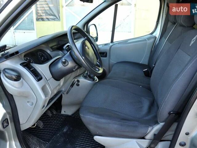 Зелений Рено Трафік, об'ємом двигуна 2 л та пробігом 354 тис. км за 8800 $, фото 15 на Automoto.ua