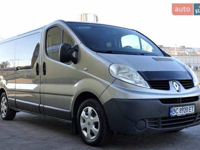 Зелений Рено Трафік, об'ємом двигуна 2 л та пробігом 354 тис. км за 8800 $, фото 6 на Automoto.ua