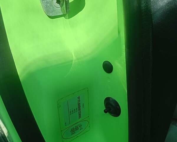 Зеленый Рено Трафик, объемом двигателя 2 л и пробегом 224 тыс. км за 9800 $, фото 28 на Automoto.ua