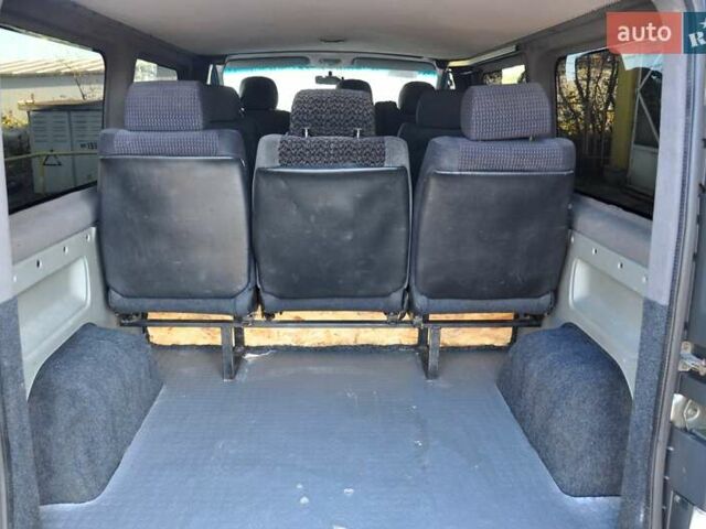 Зелений Рено Трафік, об'ємом двигуна 2 л та пробігом 354 тис. км за 8800 $, фото 18 на Automoto.ua