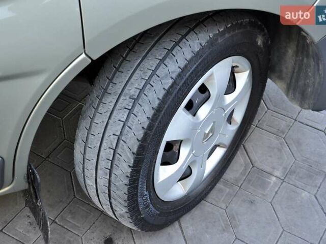 Зелений Рено Трафік, об'ємом двигуна 2 л та пробігом 354 тис. км за 8800 $, фото 33 на Automoto.ua