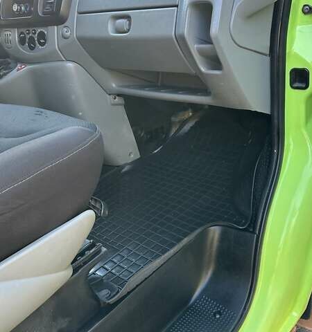 Рено Трафик 2009 в Бершаде на Automoto.ua Зеленый Рено Трафик, объемом двигателя 2 л и пробегом 413 тыс. км за 7963 $, фото 8 на Automoto.ua