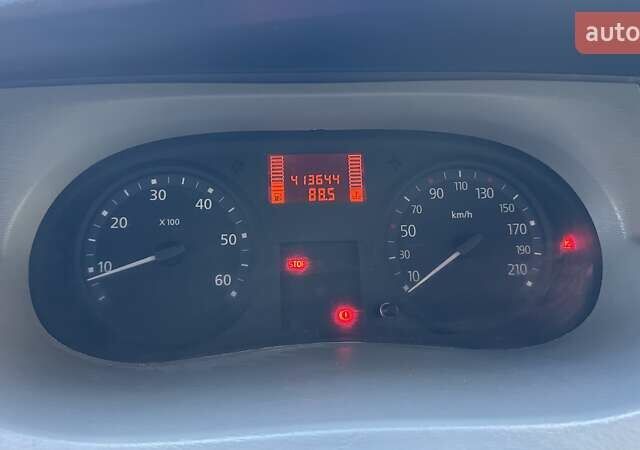 Рено Трафик 2009 в Бершаде на Automoto.ua Зеленый Рено Трафик, объемом двигателя 2 л и пробегом 413 тыс. км за 7963 $, фото 23 на Automoto.ua