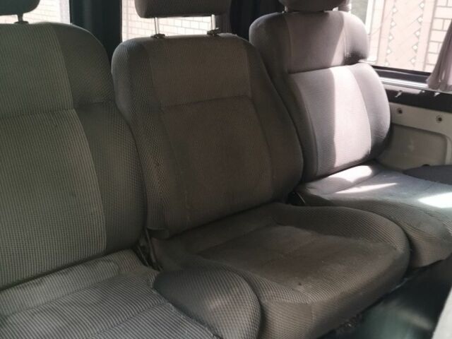 Зелений Рено Трафік, об'ємом двигуна 2 л та пробігом 400 тис. км за 8700 $, фото 10 на Automoto.ua