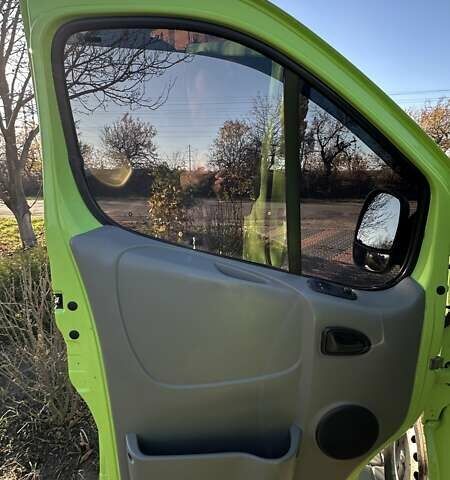 Рено Трафик 2009 в Бершаде на Automoto.ua Зеленый Рено Трафик, объемом двигателя 2 л и пробегом 413 тыс. км за 7963 $, фото 16 на Automoto.ua